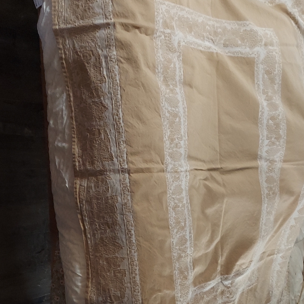 Elegant Tan and Cream Heavyweight Tablecloth 62 X47